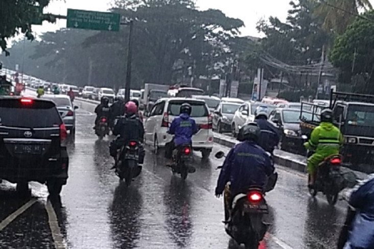 Demo Buruh di Gedung...