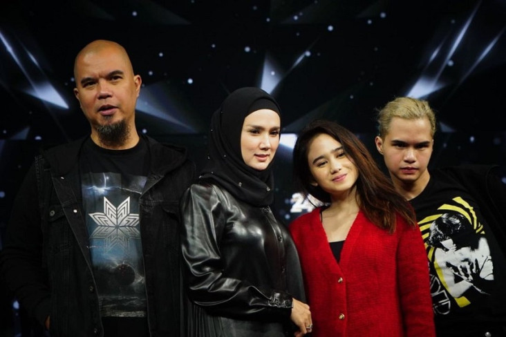 Panggil Mulan Jameela...