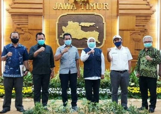 Gubernur Khofifah Umumkan...