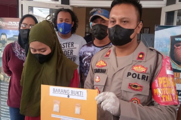 Demi Bisa Nikmati Sabu...