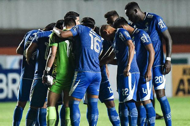 Lini Belakang Persib...