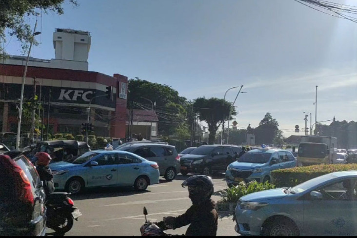Imbas Penutupan Jalan,...
