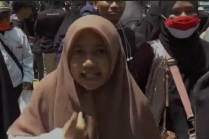 Ini Tampang Wanita Muda...