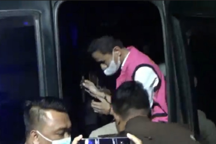 19 Hari Jadi Buron Kejaksaan,...
