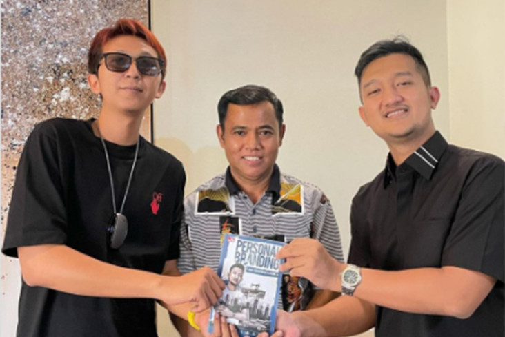 Crazy Rich Surabaya...