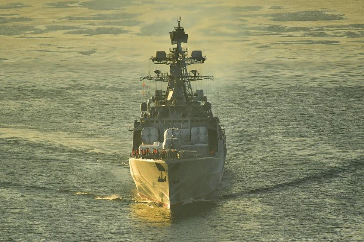 Kapal Perang Rusia dan...