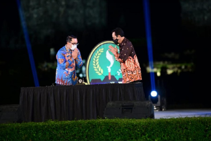 Kenang Masa Lalu, Ridwan...