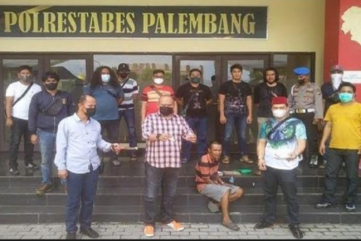Sudah Jualan Ekstasi,...
