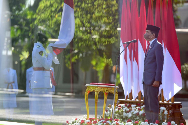 4 Periode Perkembangan...