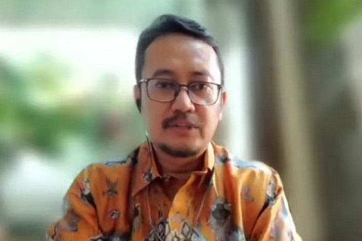 Berbeda dari Rekrutmen...