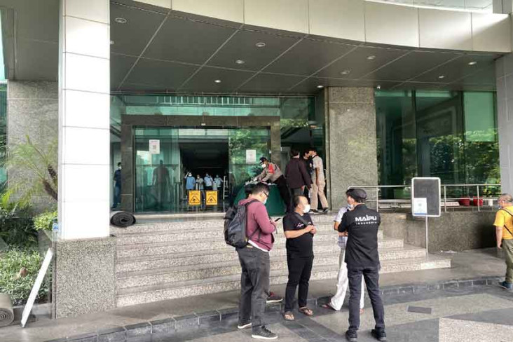 Pascakebakaran, Gedung...