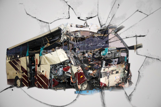 Bus Rombongan Siswi...