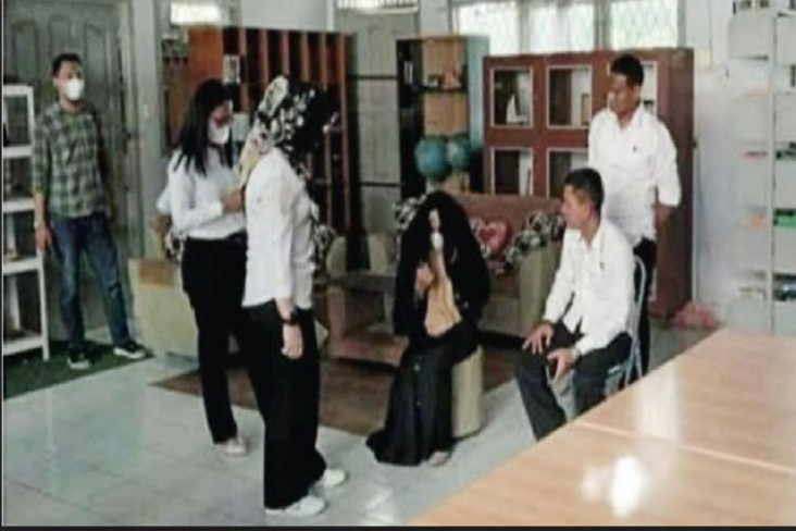 Polisi Panggil Dosen...