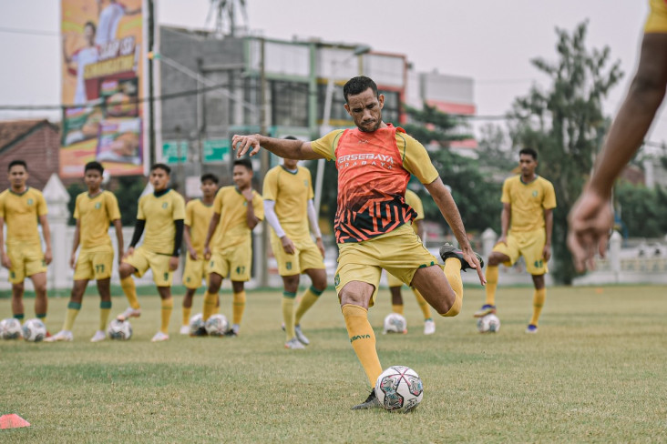 Liga 1 Jelang Persebaya...
