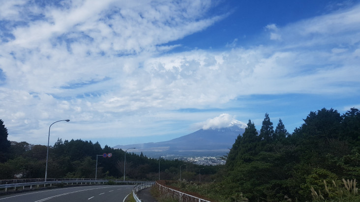 Diguncang Gempa, Gunung...