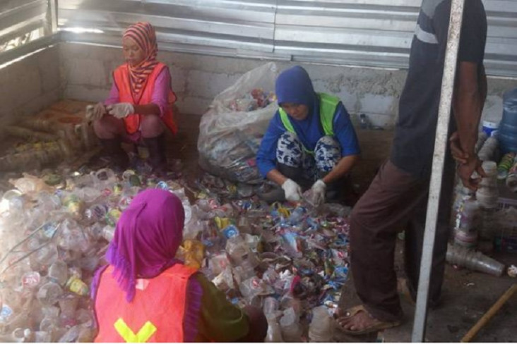 Miris, Sampah Plastik...