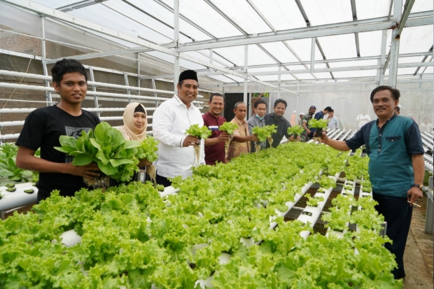 Bupati Maros Kunjungi...