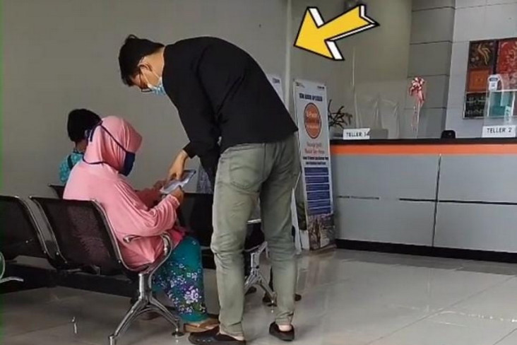 Hati Netizen Tersentuh...