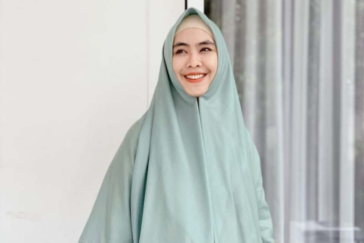 Oki Setiana Dewi Bahas...