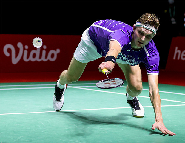 Viktor Axelsen Simpan...