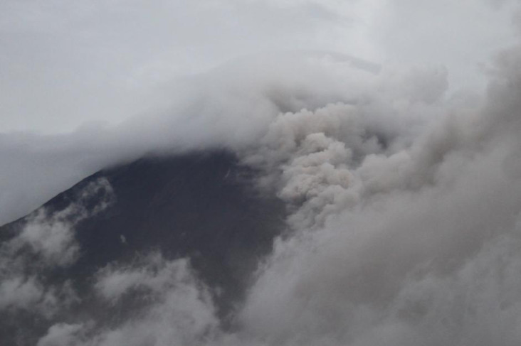 Potensi Erupsi Semeru...