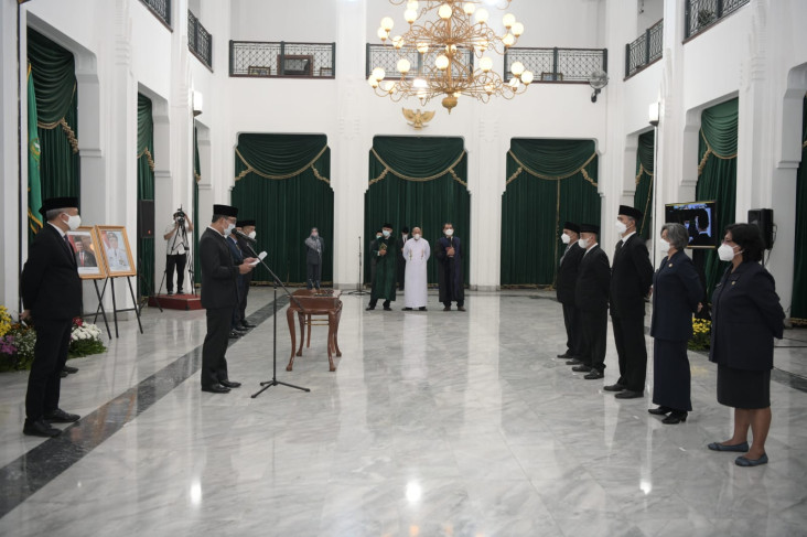 Lantik Ratusan Kepala...