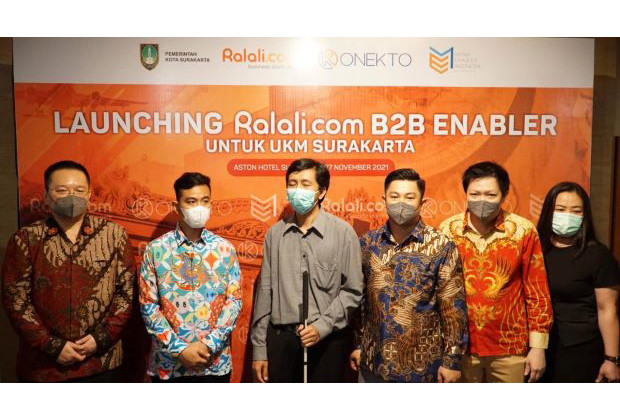 Aplikasi Ini Permudah...