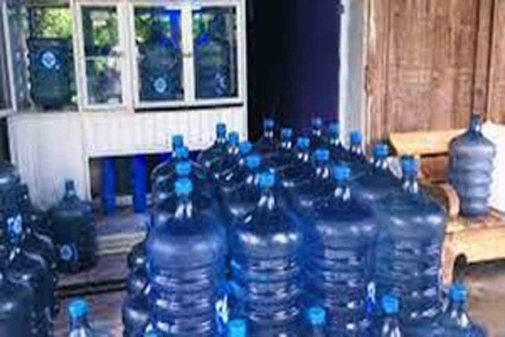 Pengusaha Depo Air Isi...