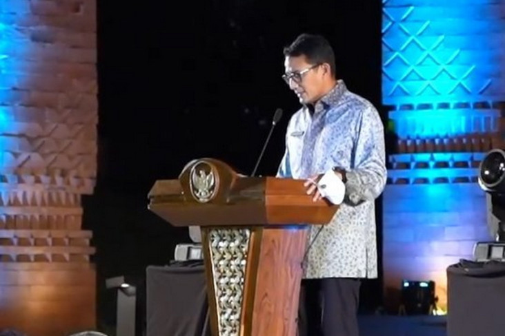 Pantang Menyerah, Sandiaga...