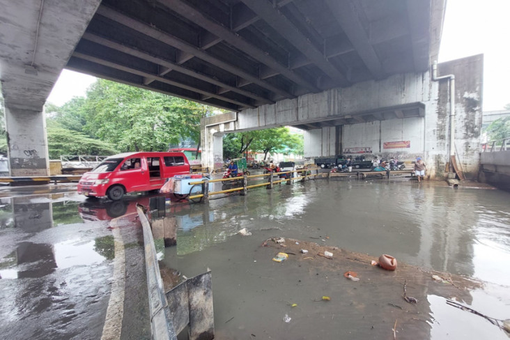 Kolong Flyover Gatot...