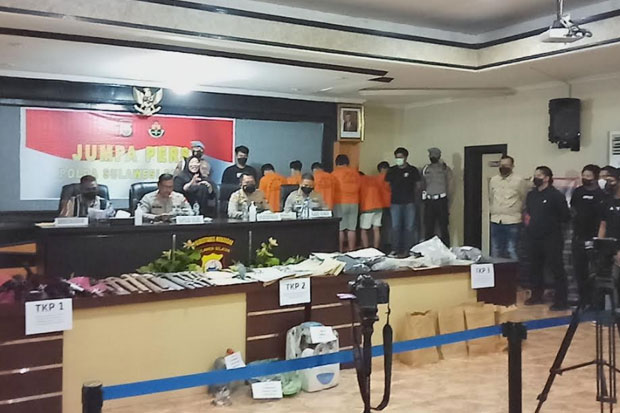 Tujuh Pelaku Pengrusakan...
