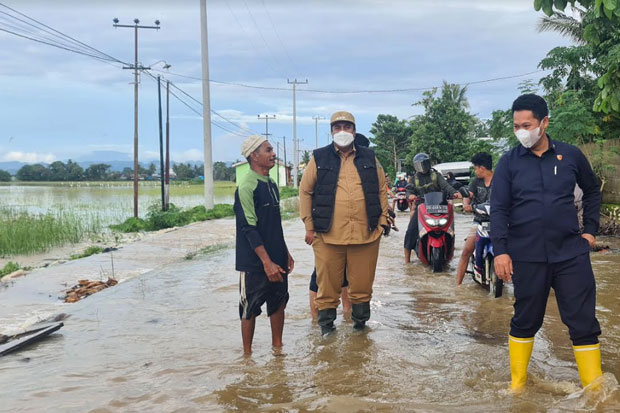 Delapan Kecamatan di...
