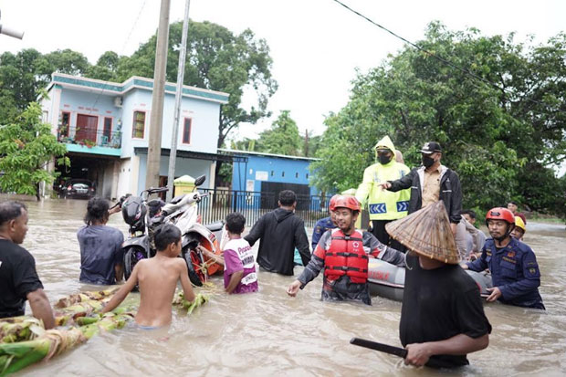 Banjir Landa Sejumlah...