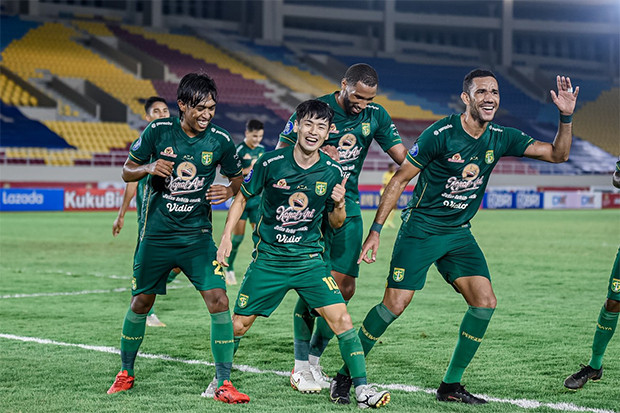 Hasil Pesebaya vs Persib:...