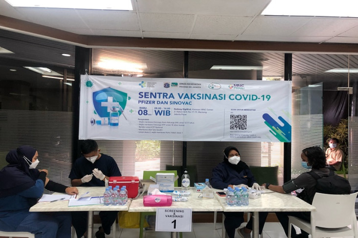 Sentra Vaksinasi MNC...