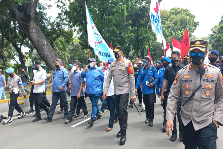 Perwakilan Massa Buruh...