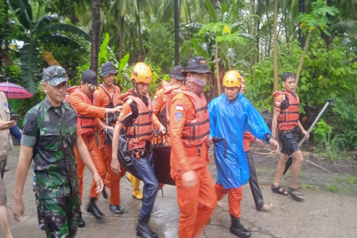 Banjir di Sulsel: 1...