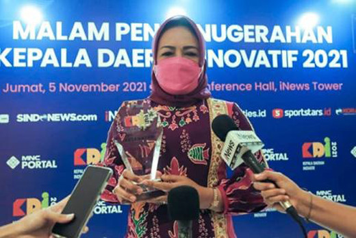 Bupati Tulang Winarti...