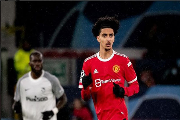 Zidane Iqbal, Pemain...