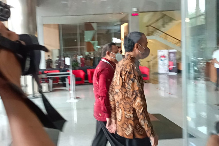 Tiba di Gedung KPK,...