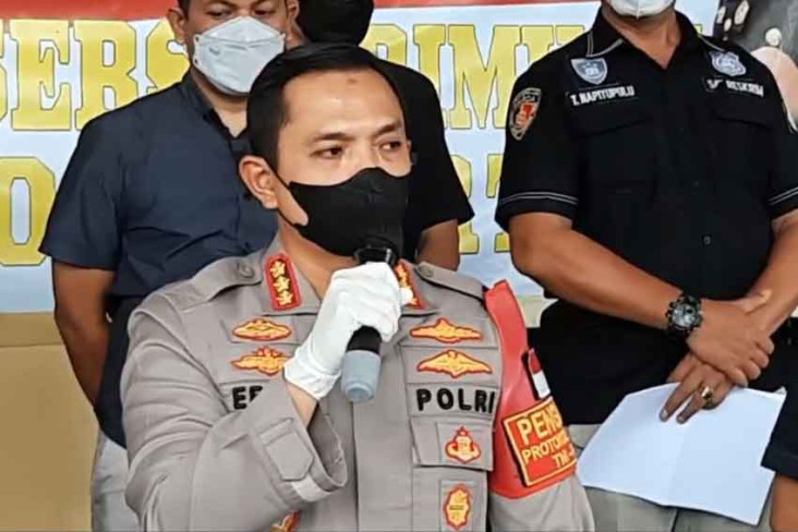 Spesialis Pembobol Rumah...