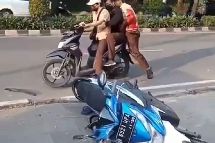 Miris! Tawuran di Ciater...