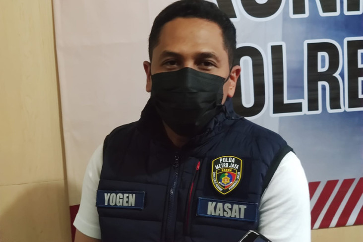 Ngejambret 15 kali,...