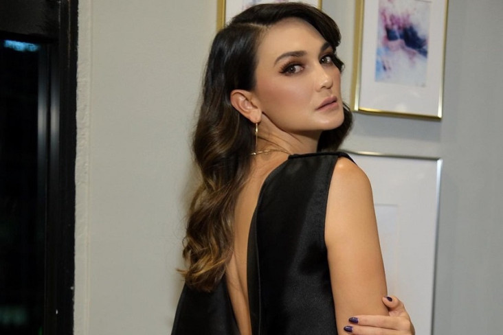 4 Artis yang Terkena...