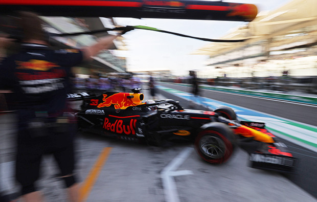 F1 GP Abu Dhabi: Verstappen...