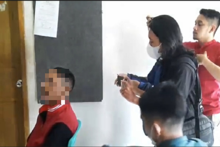 Tangis YR Pecah, Usai...