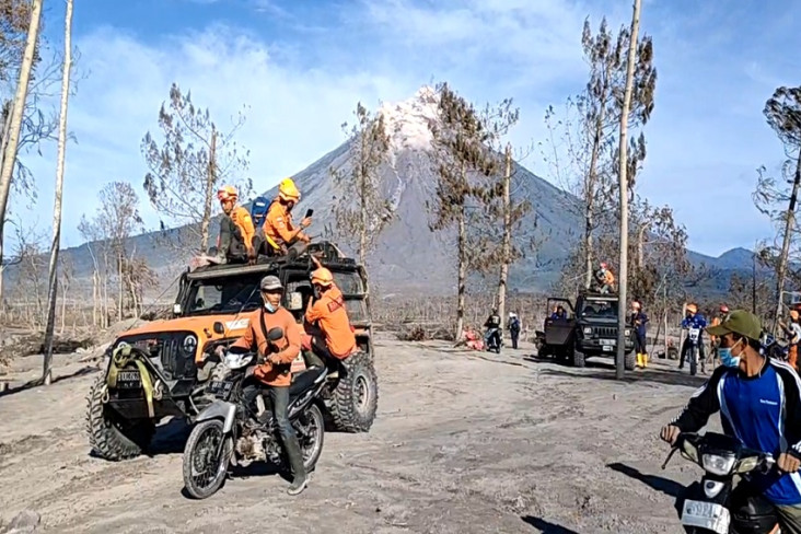 Detik-detik Gunung Semeru...