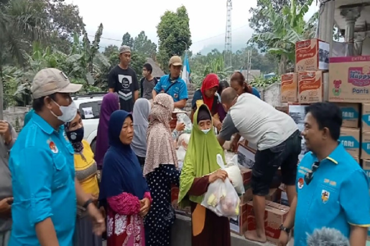 Bantu Korban Letusan...