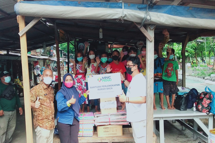 Disambangi MNC Peduli,...