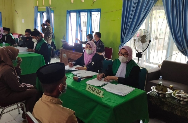 Tidak Miliki Akta Nikah,...